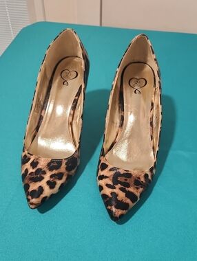 143 Girl Leopard Print Pointed Toe Pumps - Tan & Black
